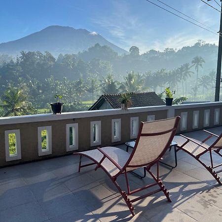Bisbis House Iseh Village Selat Exterior foto