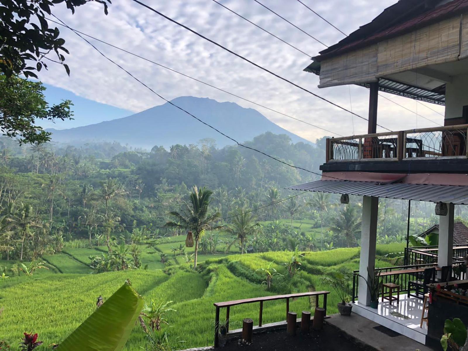 Bisbis House Iseh Village Selat Exterior foto