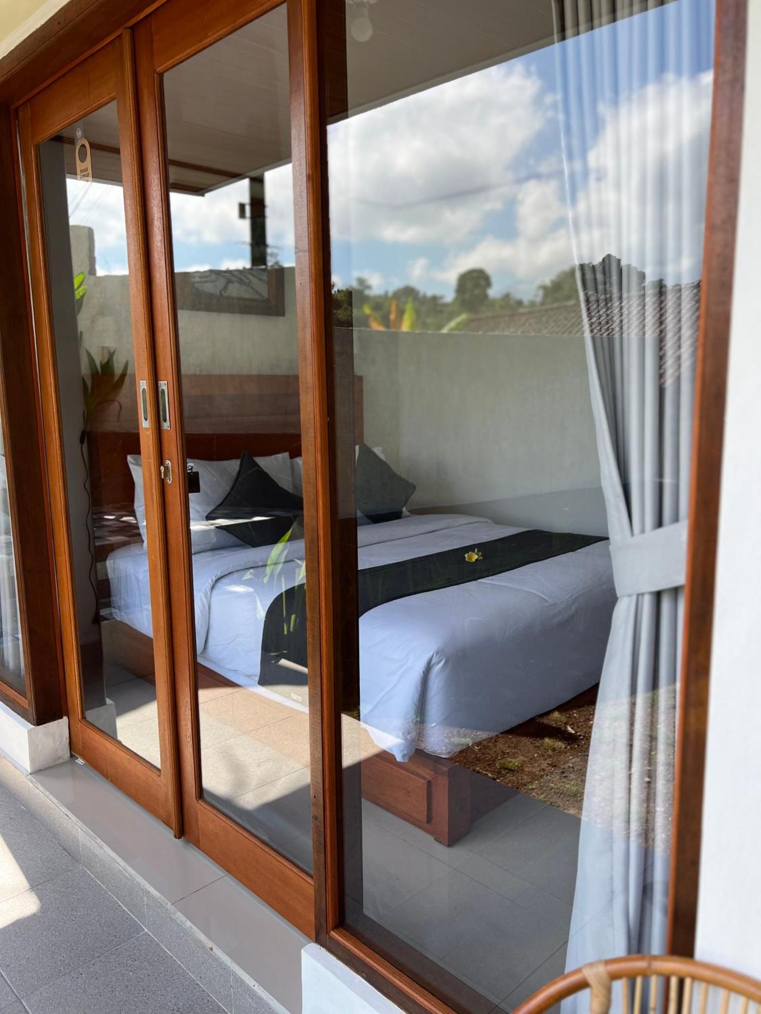 Bisbis House Iseh Village Selat Exterior foto