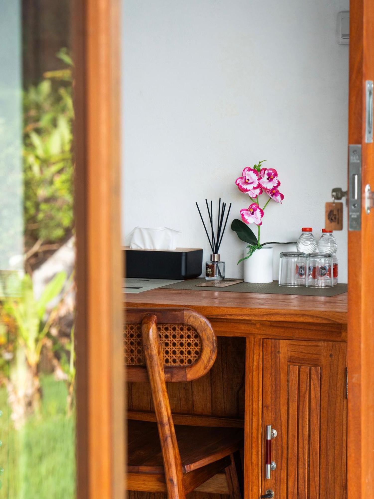 Bisbis House Iseh Village Selat Exterior foto